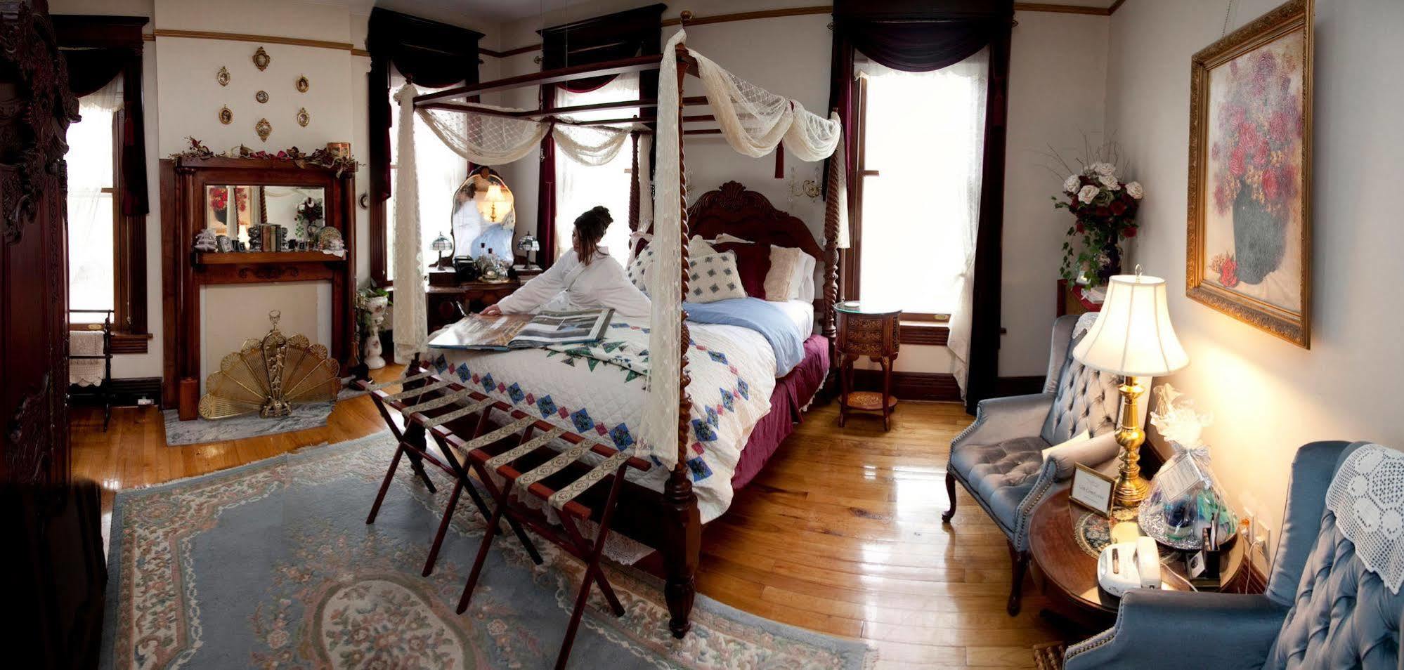 ألتون Beall Mansion An Elegant Bed & Breakfast Inn المظهر الخارجي الصورة